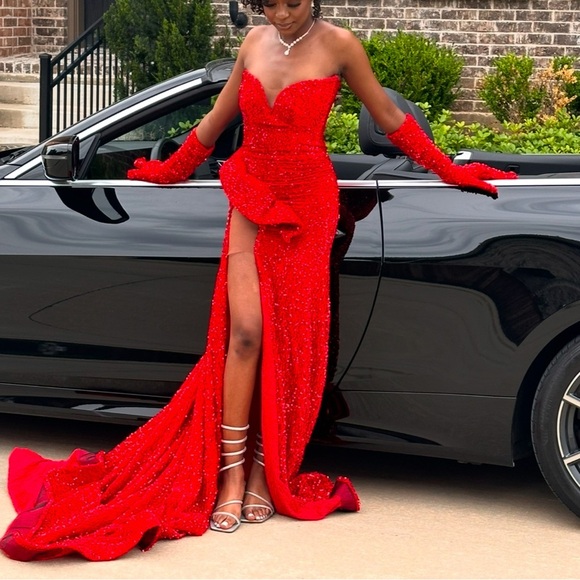 Red Velvet Sequin Corset Strapless Sleeveless High Slit Floor Length Prom Gown - Picture 1 of 8